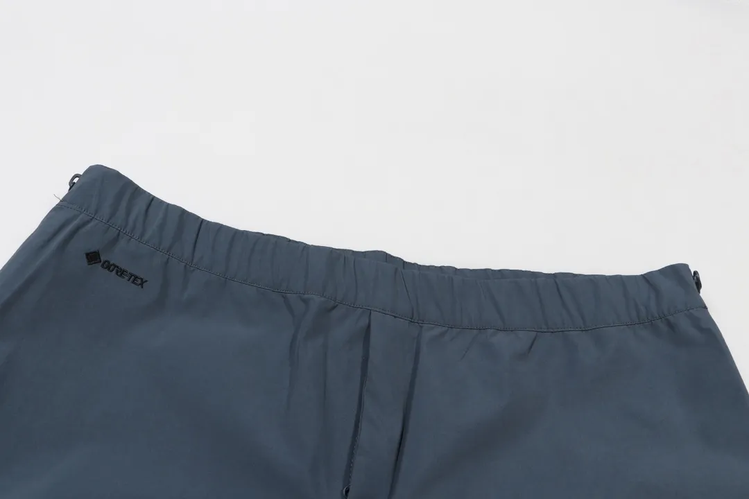 Quality 22FW Arcteryx Beta Pants ， ， ！ ， ！ ， ，GOER TEX ， Wear-Resistant ， Breathable ！ ， Shoes ， ， ， ， ， High-Top Low-Top Shoes ， ！ GORE TEX ， ， YKK 、logo ， ， ！Quality ！ Color：Black Size S-2XL